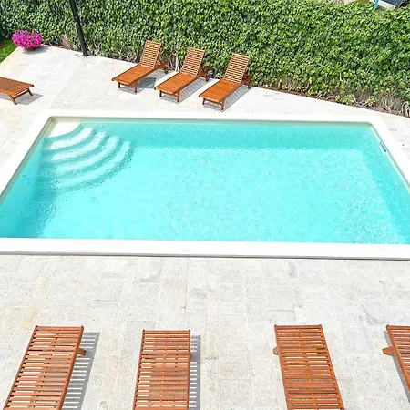 Valter 2136 Semesterbostad *