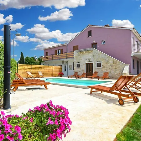 Holiday home Valter 2136 Vodnjan