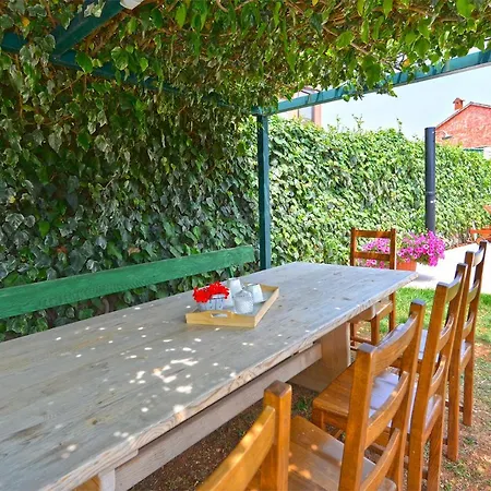 Valter 2136 Holiday home Vodnjan