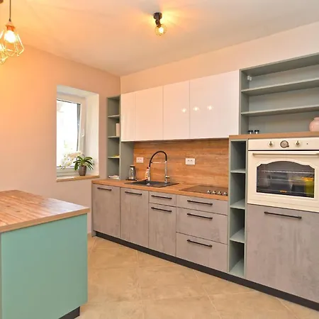 Holiday home Valter 2136 *