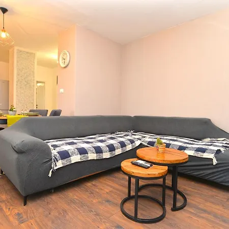 Holiday home Valter 2136 *