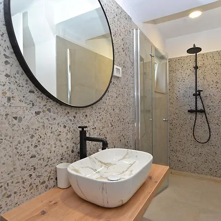 Valter 2136 Semesterbostad Vodnjan