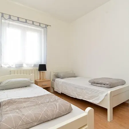Holiday home Valter 2136 *