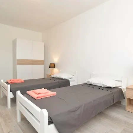 Semesterbostad Valter 2136 *