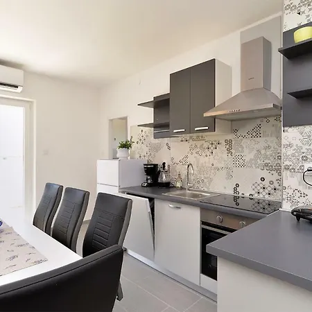 Holiday home Valter 2136 Vodnjan
