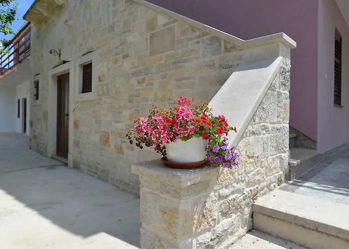 Valter 2136 펜션 *