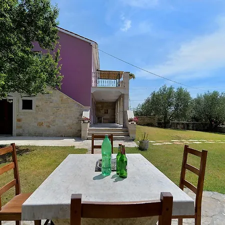 Valter 2136 Holiday home